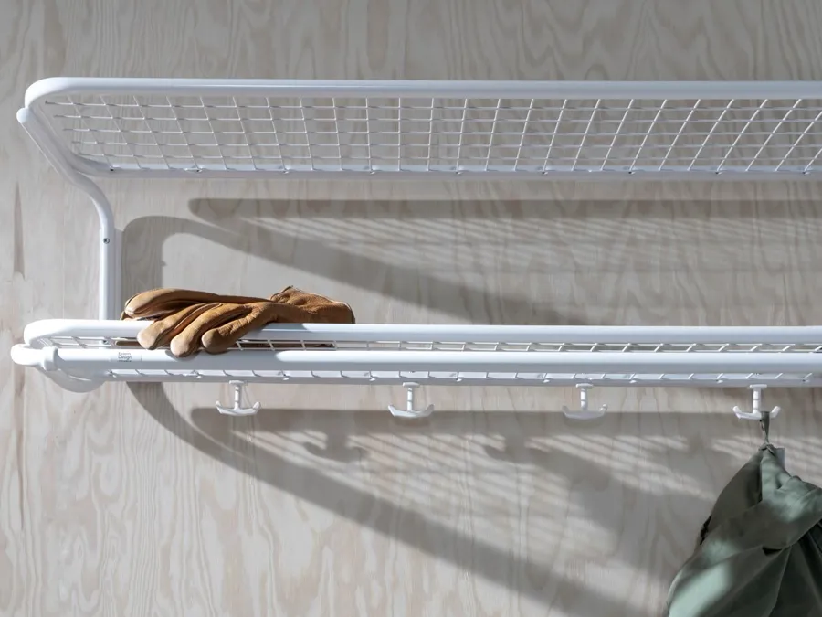 Classic hat rack in white perfect for your gloves and jackets