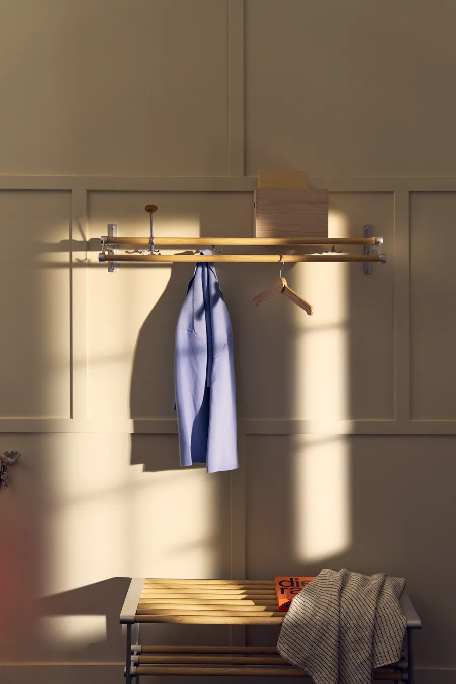 Nostalgi 291 and Nostalgi bench in oak aluminium. Nostalgi hanger in oak and Oskar hook in aluminium oak.